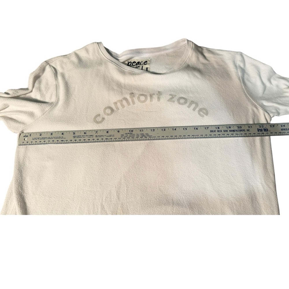 PEACE Love WORLD Pullover White Top - Picture 8 of 10